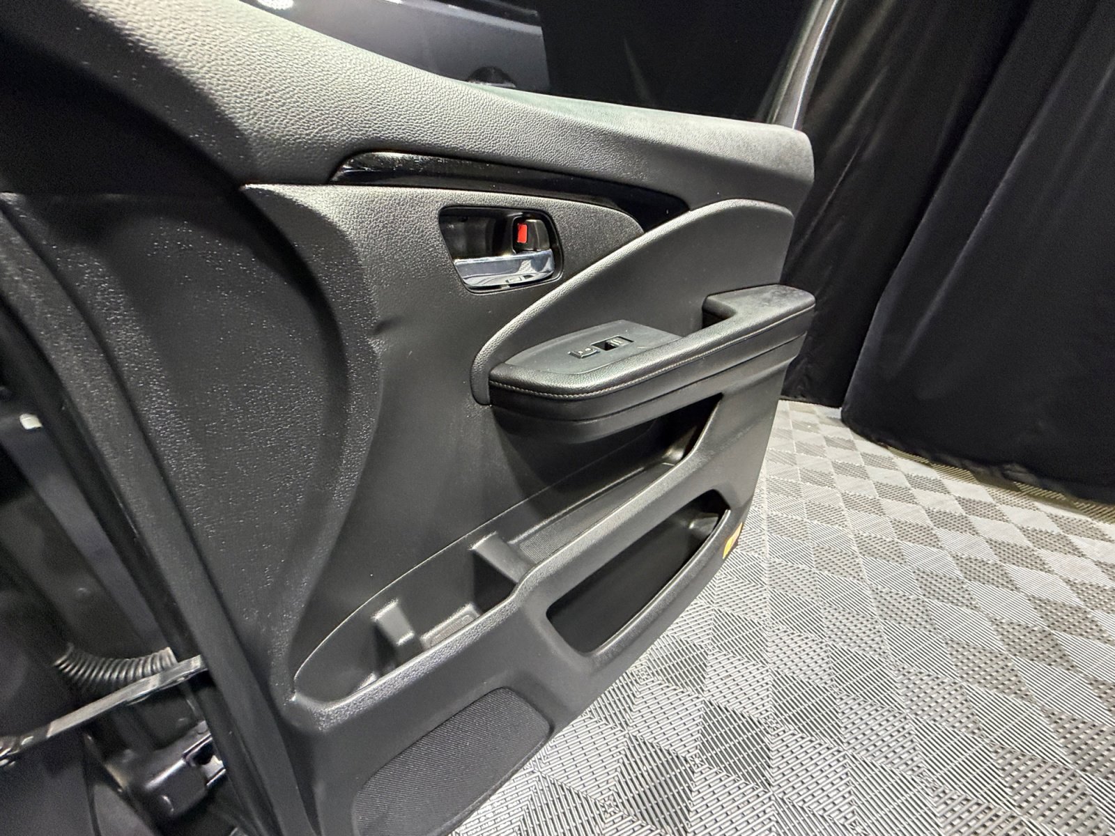 Used 2021 Honda Passport Touring image 16