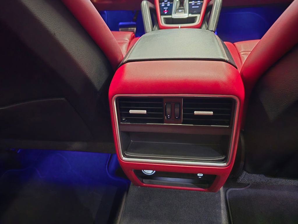 Used 2021 Porsche Cayenne S image 26