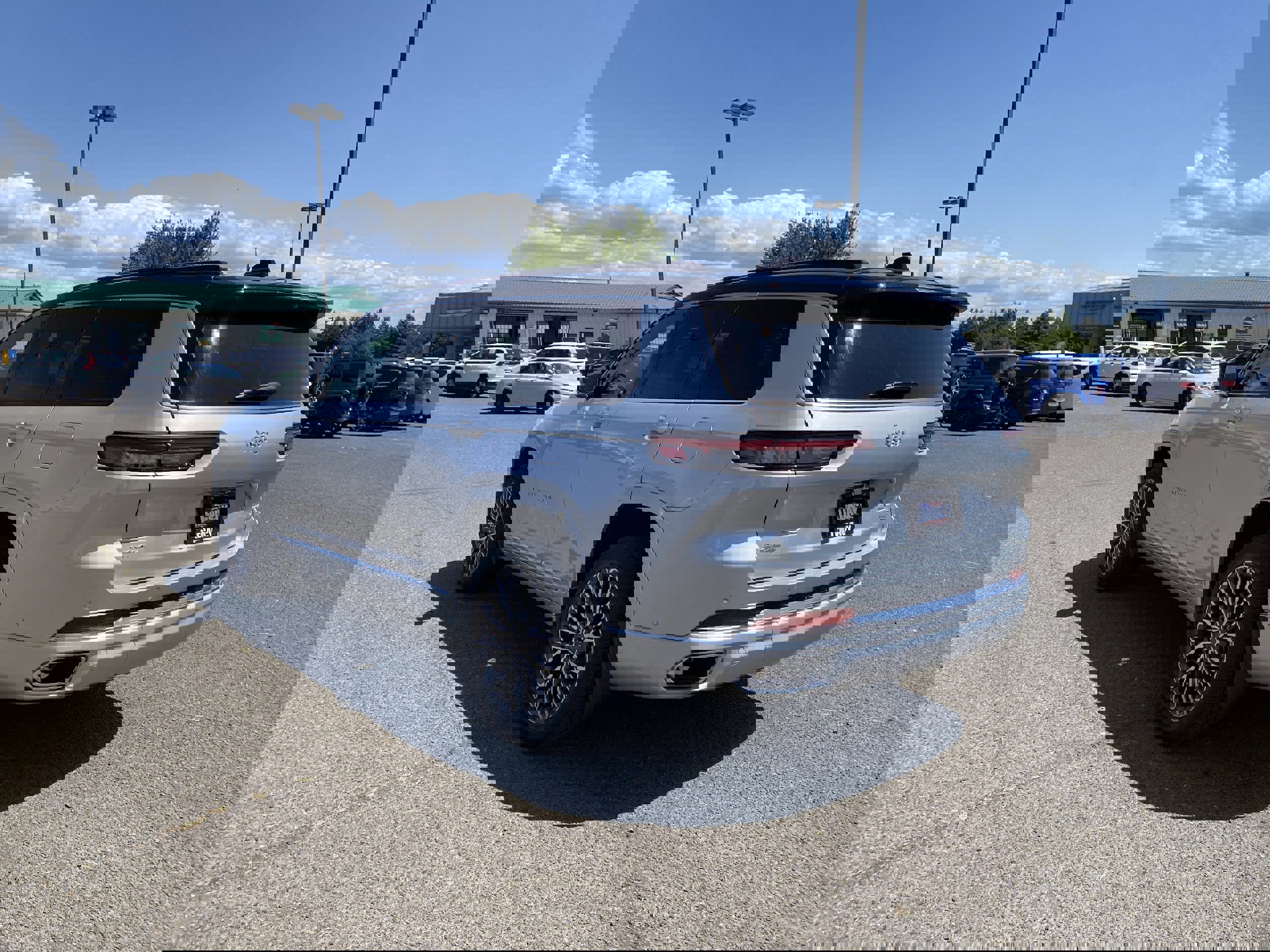 New 2025 Jeep Grand Cherokee L Summit image 11