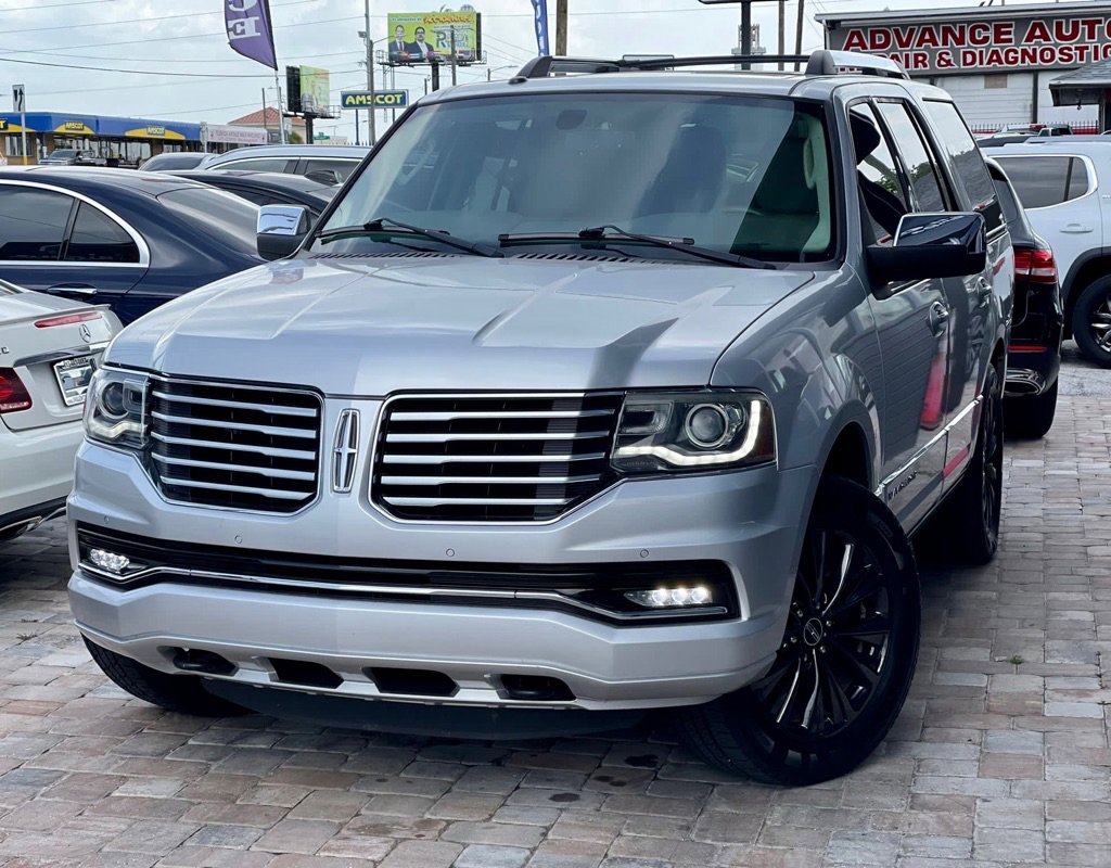 Used 2015 Lincoln Navigator 2WD image 51