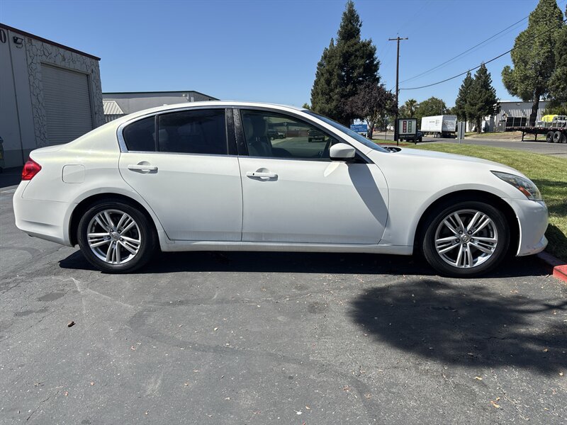 Used 2012 INFINITI G25 Journey RWD image 14