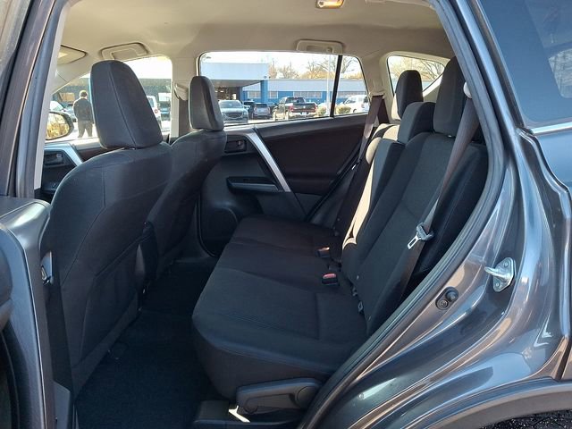 Used 2016 Toyota RAV4 LE image 13