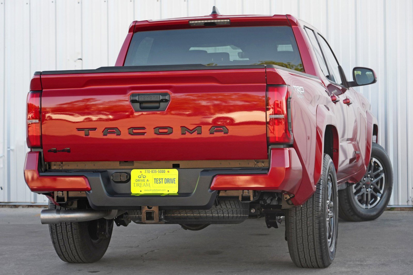 Used 2025 Toyota Tacoma TRD Sport AWD/4WD image 5