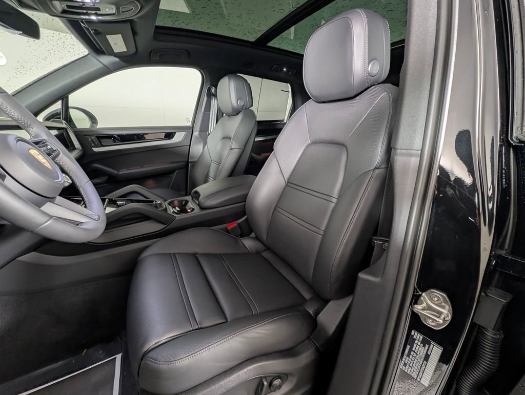 New 2026 Porsche Cayenne image 5