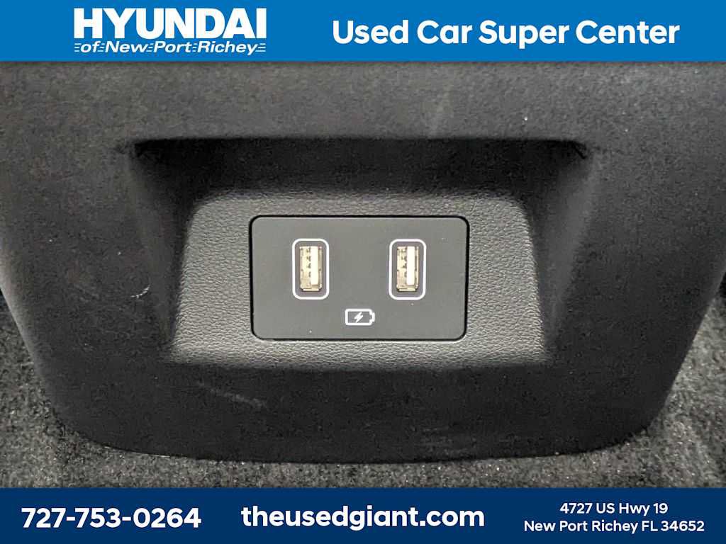 Certified 2024 Hyundai Tucson SEL w/ Convenience Package FWD image 17
