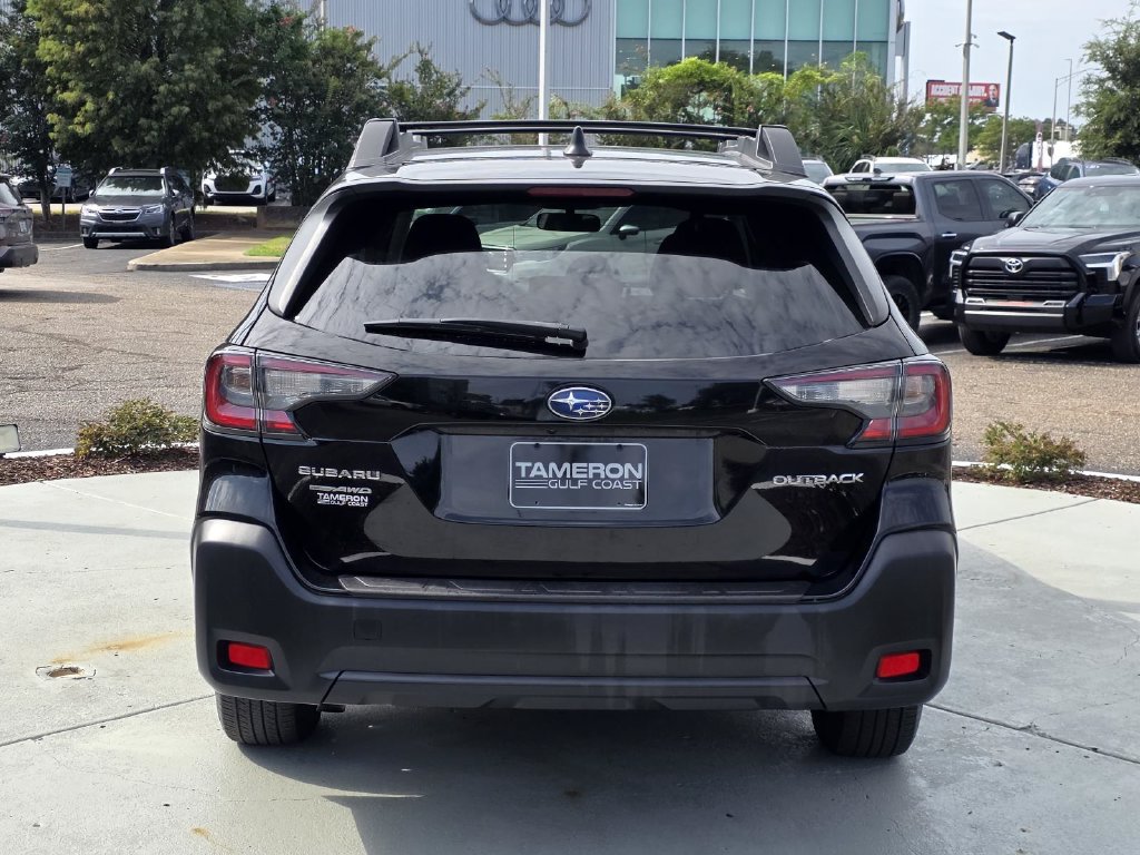 Used 2024 Subaru Outback Premium AWD/4WD image 3