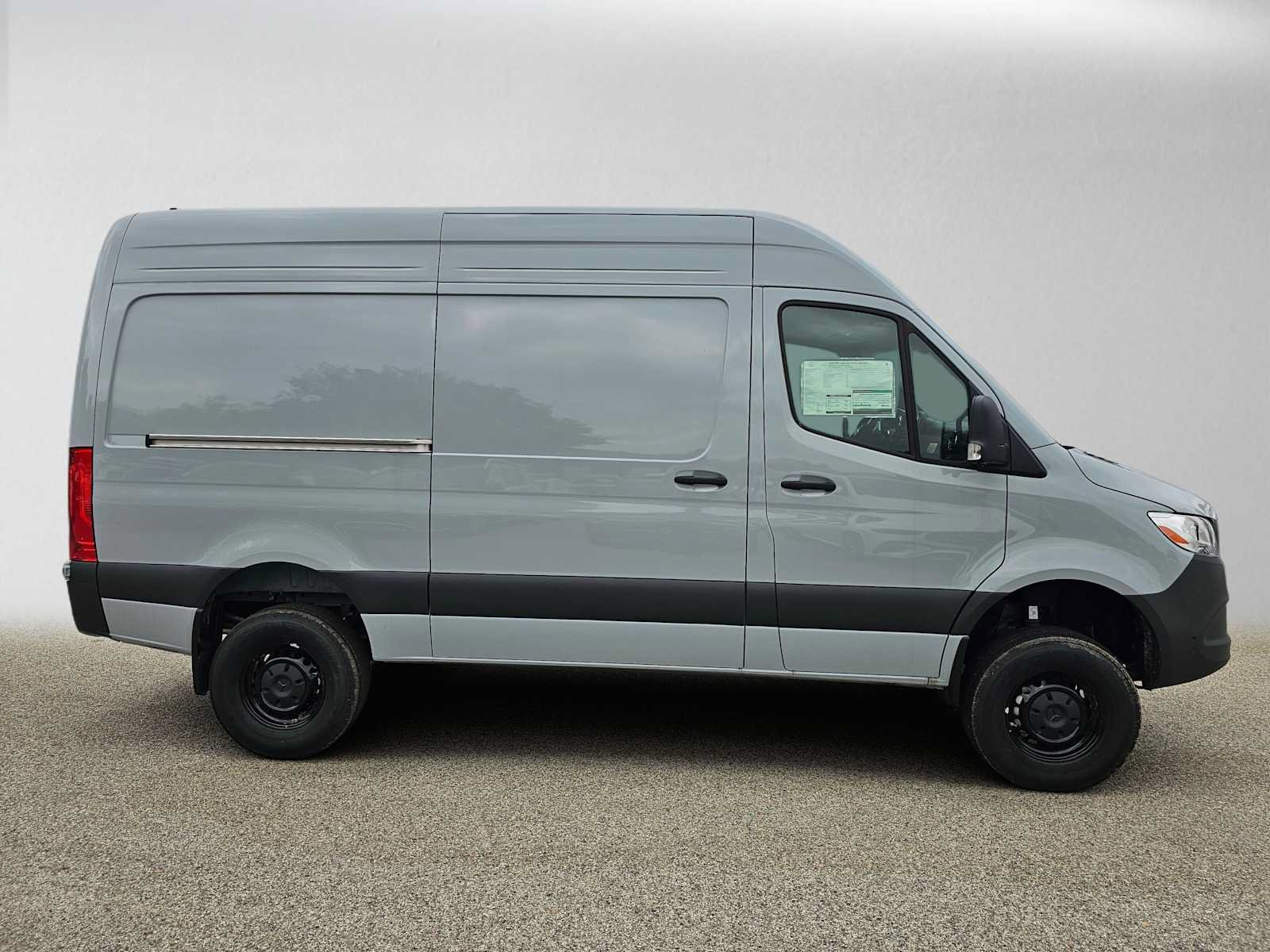 New 2025 Mercedes-Benz Sprinter 2500 image 2