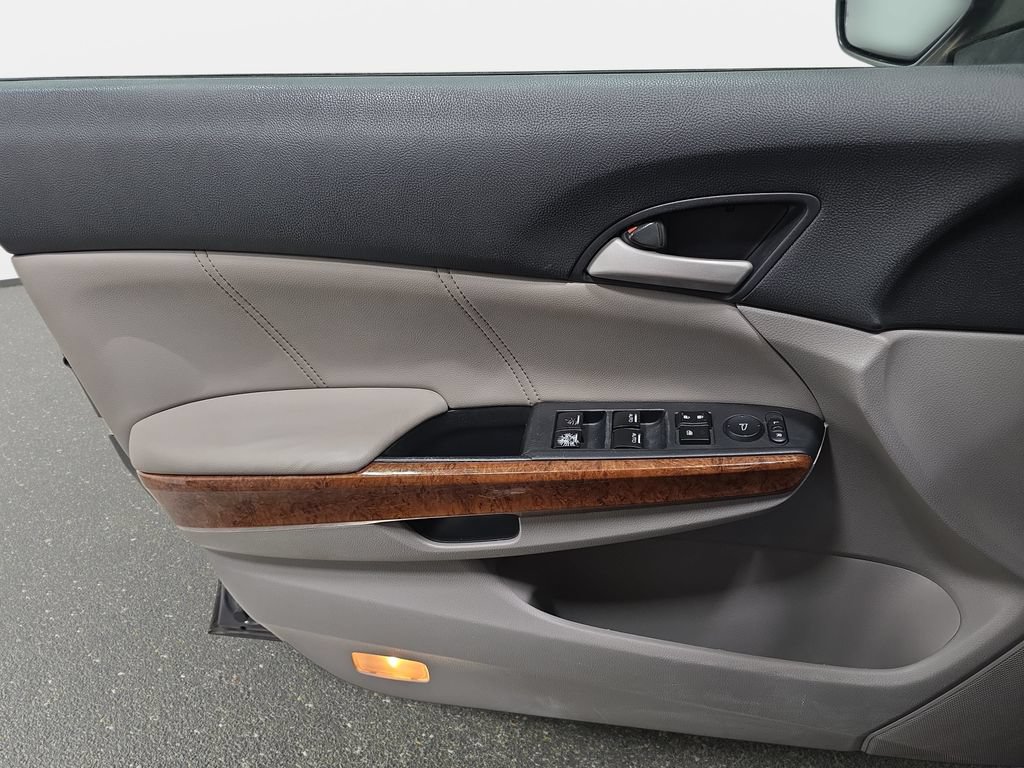 Used 2012 Honda Accord EX-L image 24