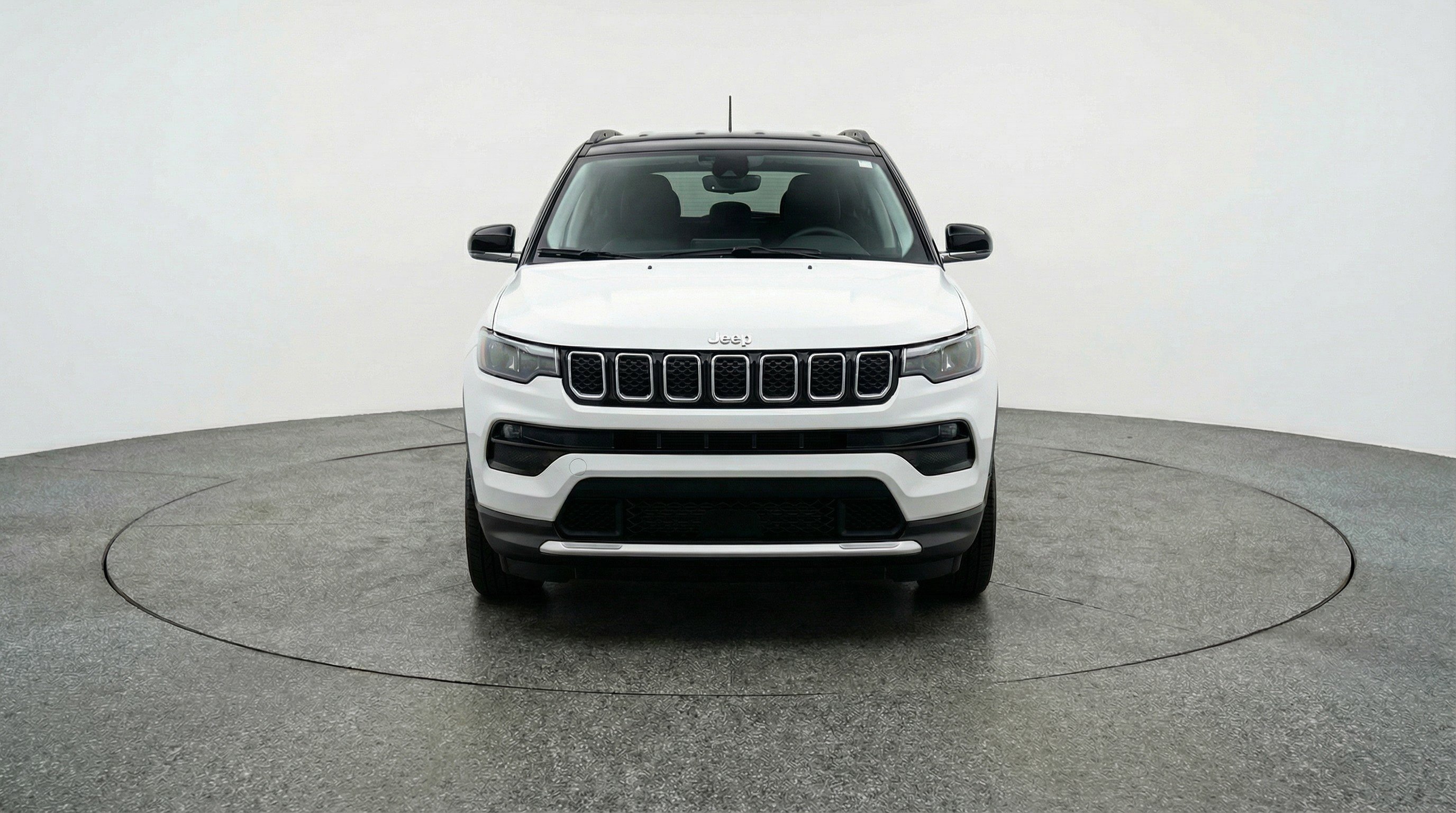 Used 2025 Jeep Compass Limited image 2