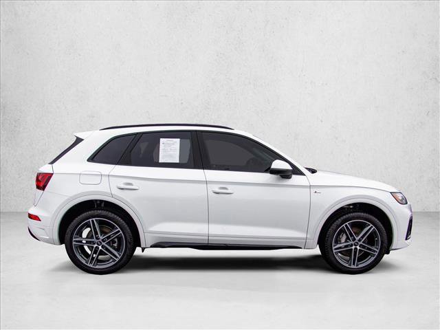 Used 2023 Audi Q5 e Premium Plus w/ Premium Plus Package image 4