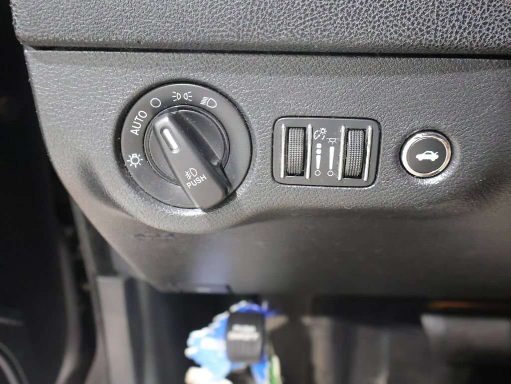 Used 2013 Chrysler 300 C AWD/4WD image 33
