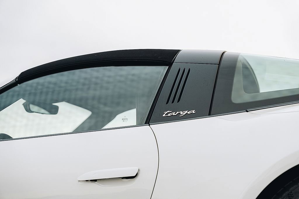 Used 2024 Porsche 911 Targa 4 w/ Premium Package image 11