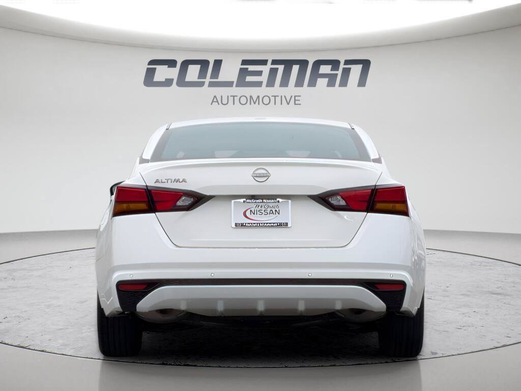 Certified 2025 Nissan Altima 2.5 S FWD image 6