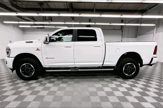 Used 2026 RAM 2500 Laramie AWD/4WD image 14