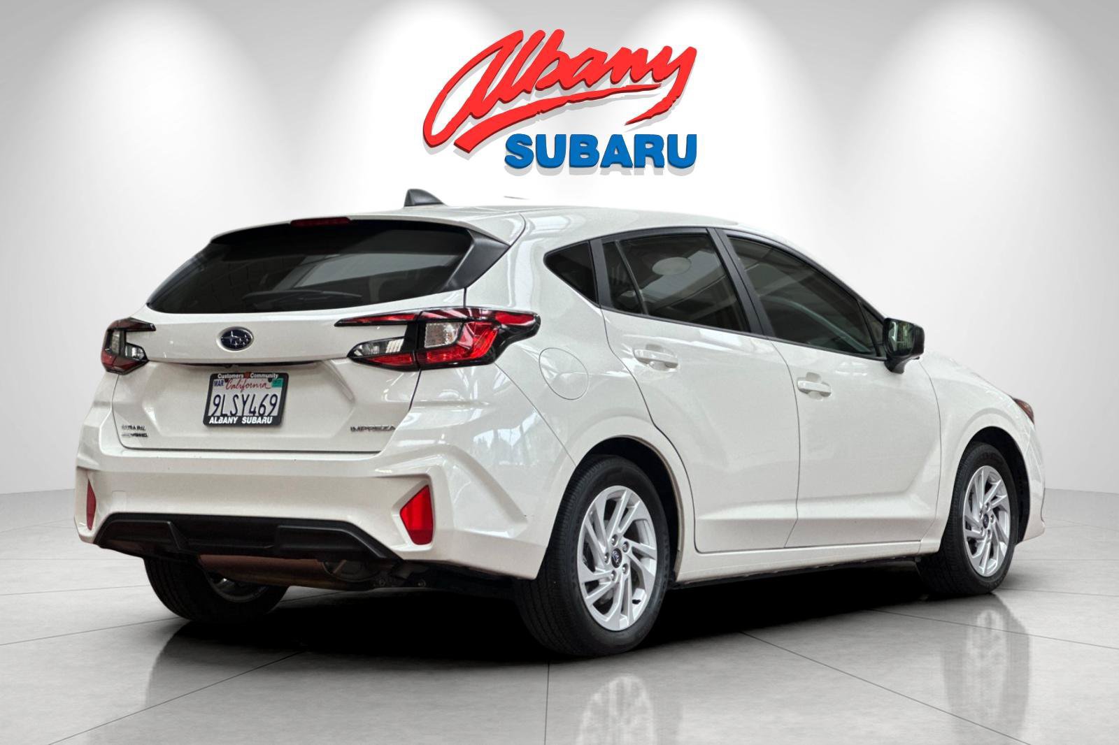 Used 2024 Subaru Impreza 2.0i AWD/4WD image 4