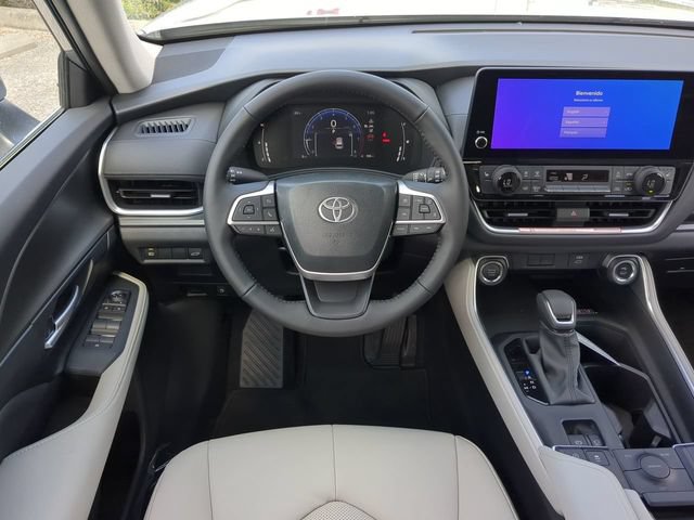 New 2026 Toyota Grand Highlander FWD image 16