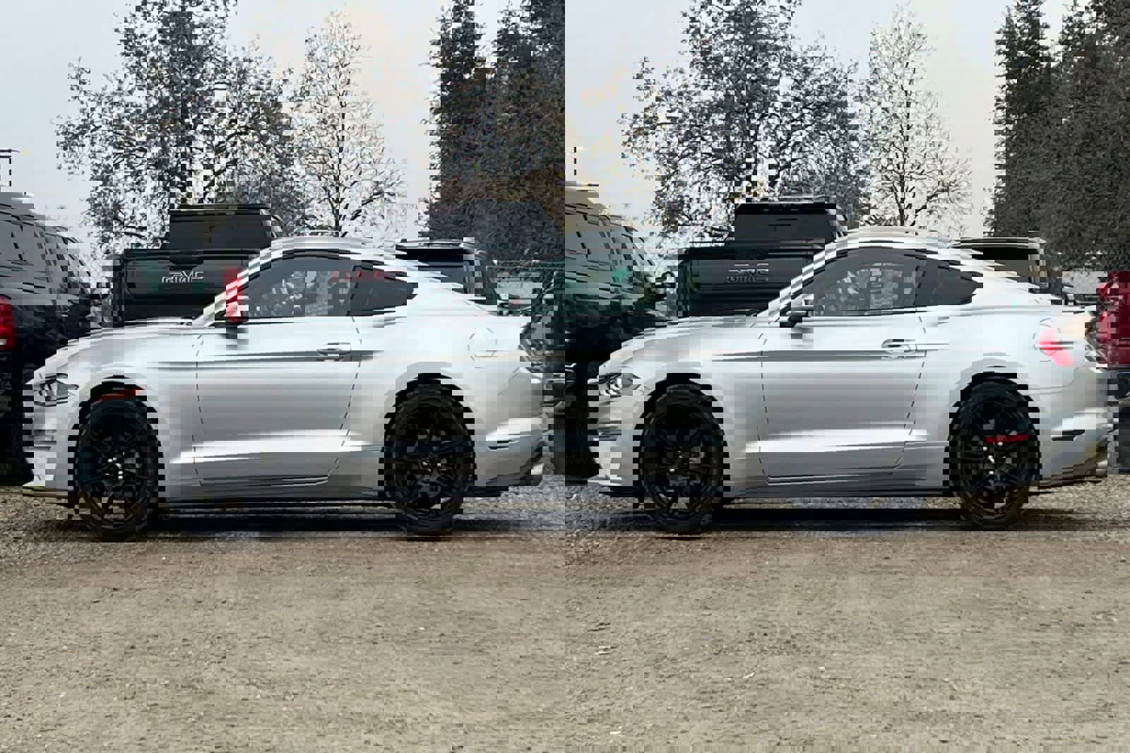 Used 2018 Ford Mustang Coupe w/ Equipment Group 101A image 6