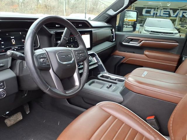 Used 2024 GMC Sierra 2500 Denali Ultimate image 3