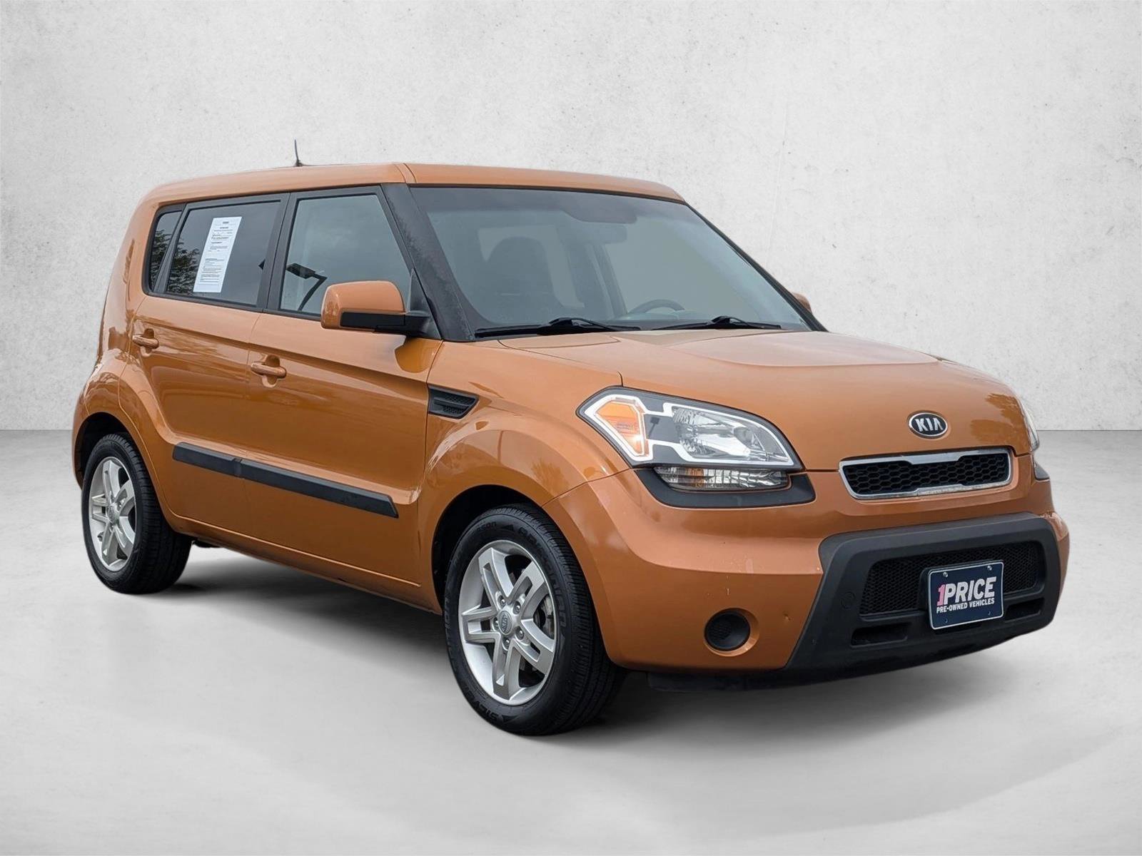 Used 2011 Kia Soul + w/ Audio Pkg FWD image 3