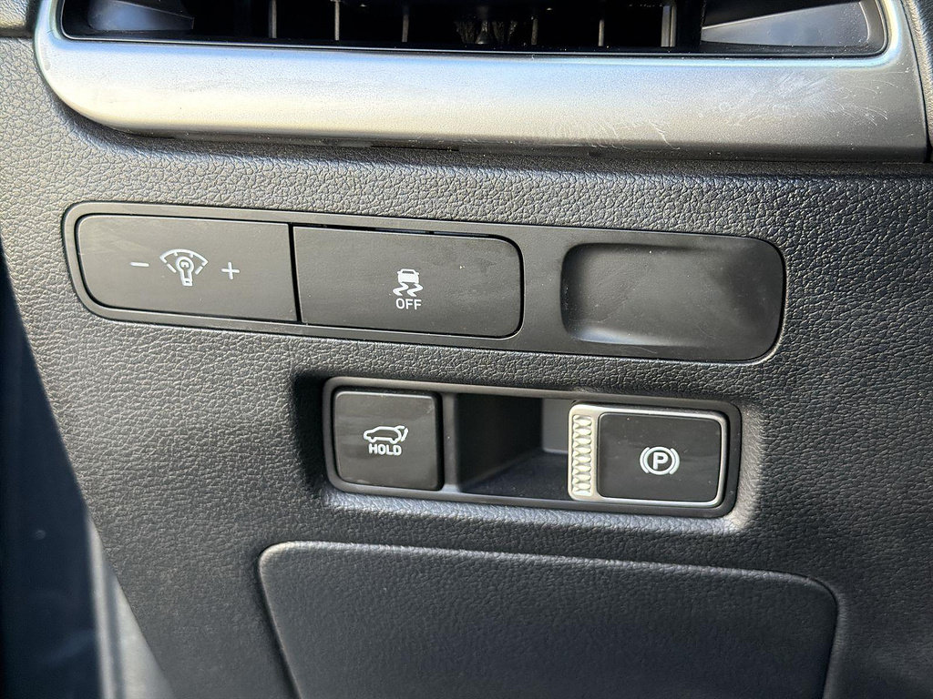 Used 2023 Hyundai Palisade Limited FWD image 17
