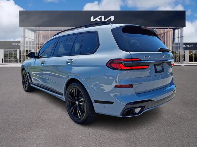Used 2023 BMW X7 xDrive40i w/ Executive Package AWD/4WD image 4