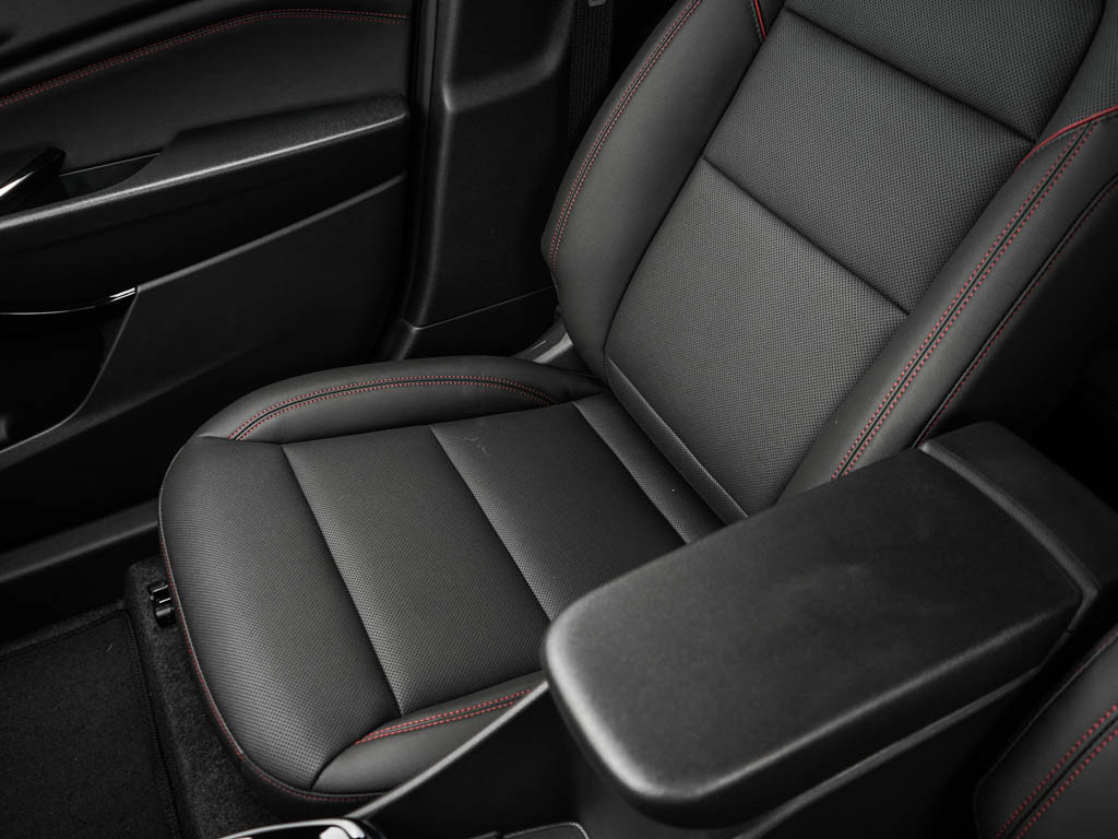 New 2026 Chevrolet Trax RS w/ Driver Confidence Package FWD image 24