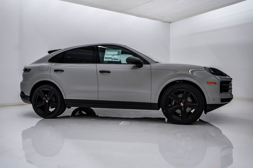New 2026 Porsche Cayenne Coupe AWD/4WD image 9