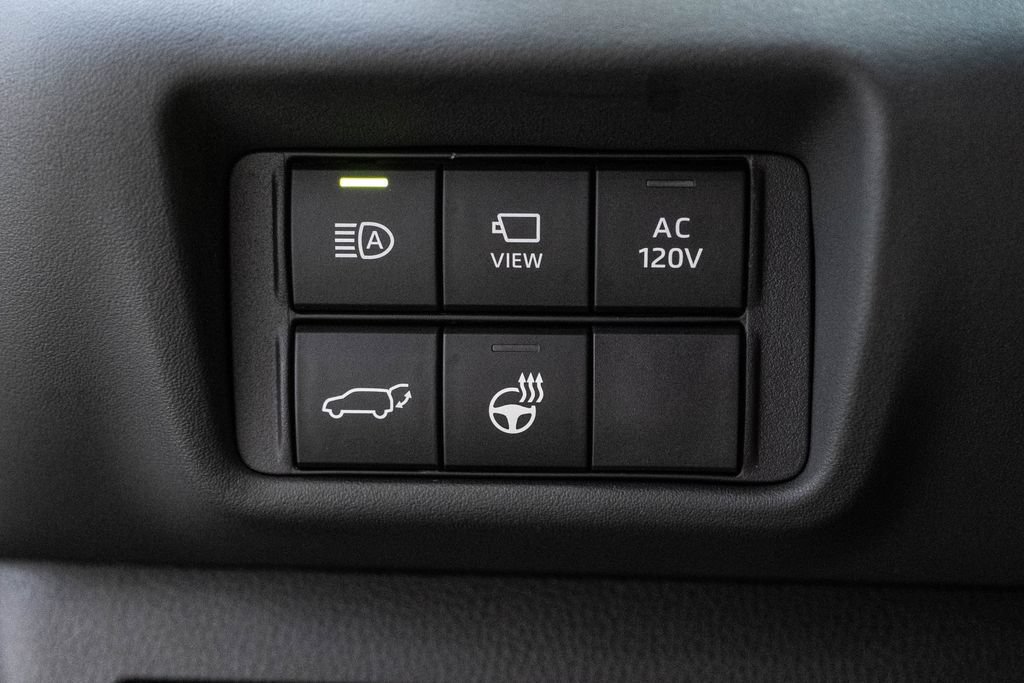Certified 2026 Toyota Highlander Platinum AWD/4WD image 25