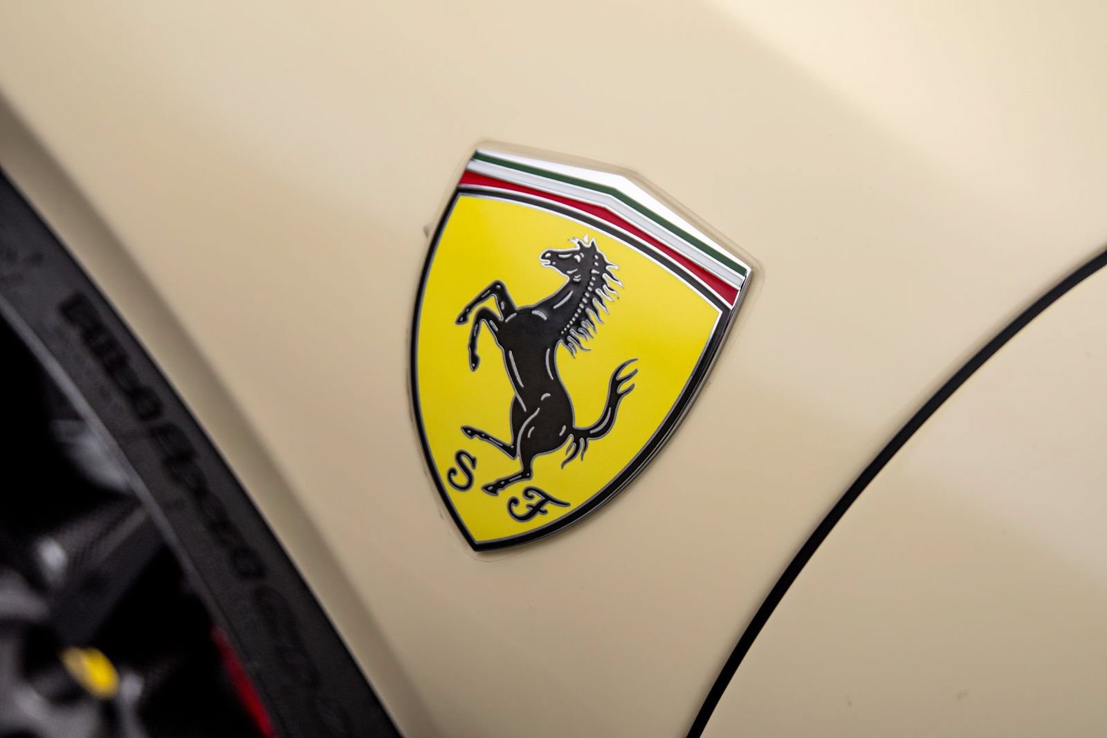 Used 2024 Ferrari SF90 Spider AWD/4WD image 37