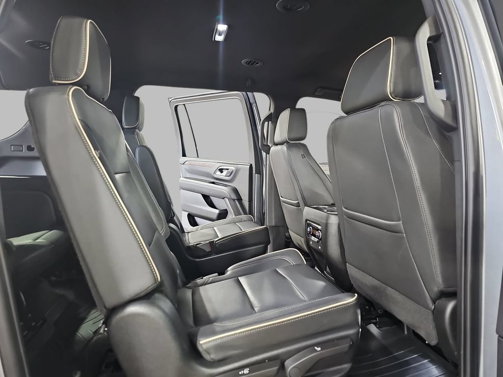 Certified 2023 Chevrolet Suburban Premier AWD/4WD image 14