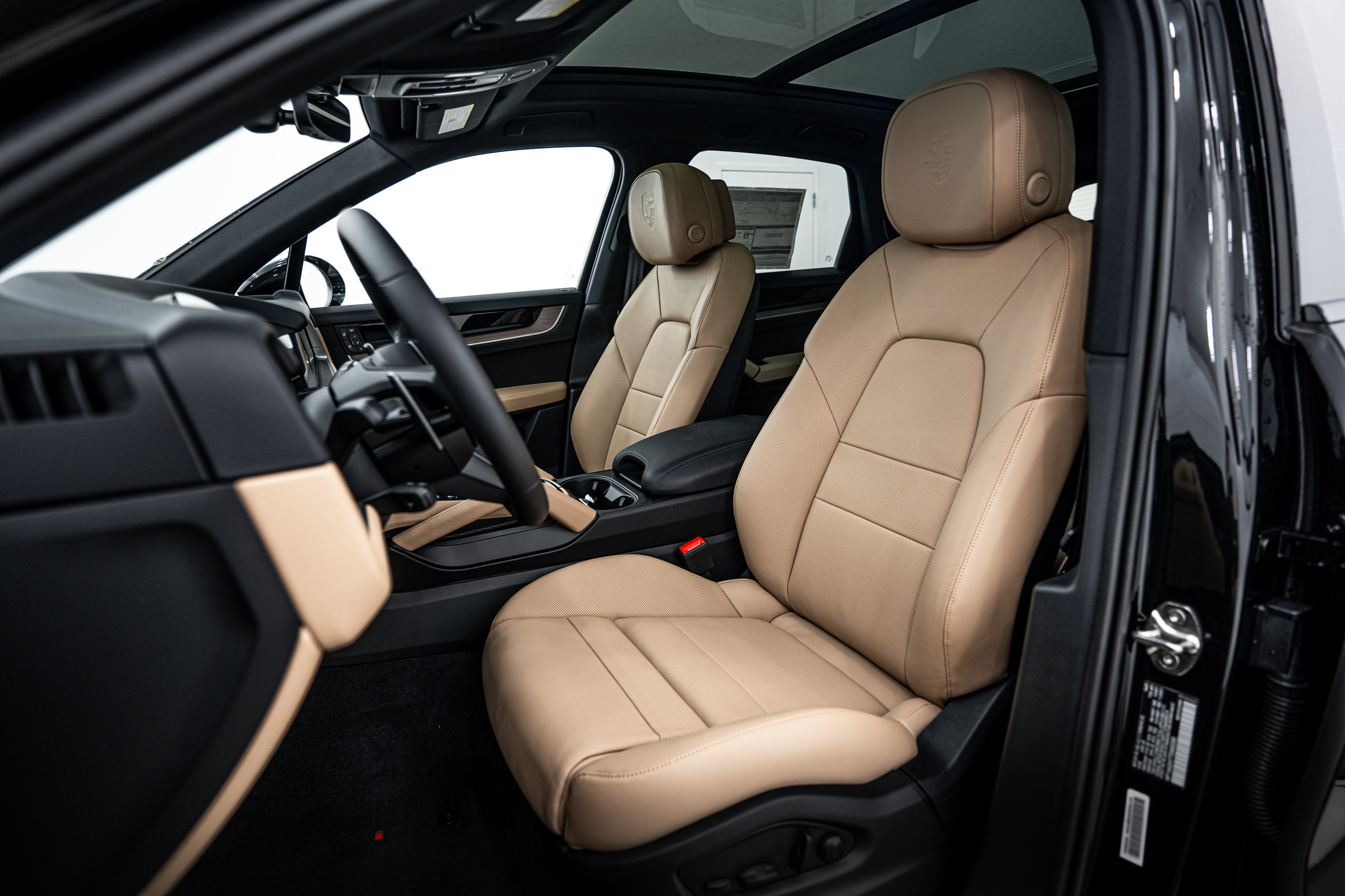 Certified 2026 Porsche Cayenne image 5