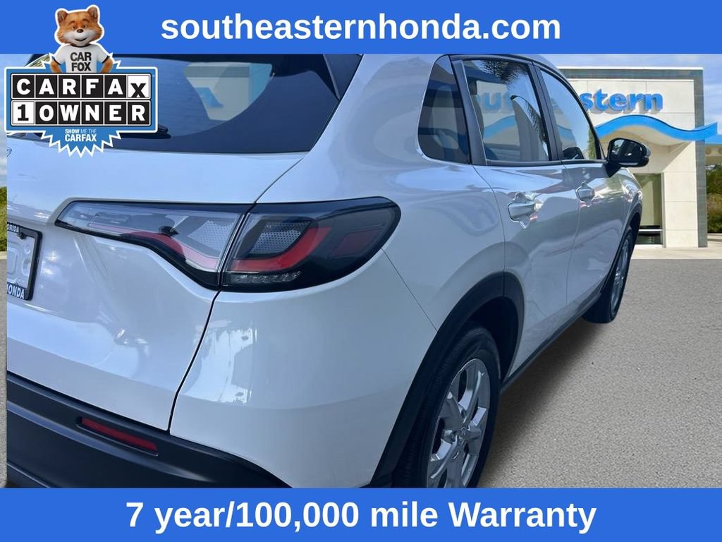 Certified 2025 Honda HR-V LX image 9