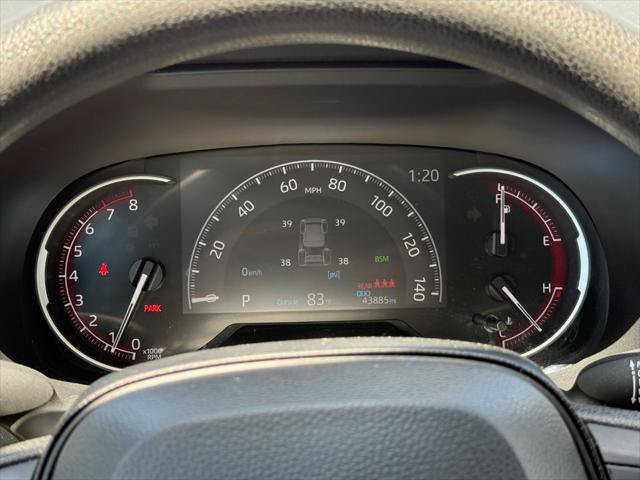 Certified 2025 Toyota RAV4 XLE FWD image 30