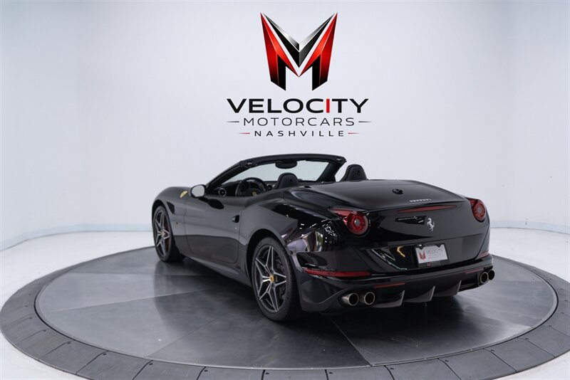 Used 2017 Ferrari California T RWD image 16