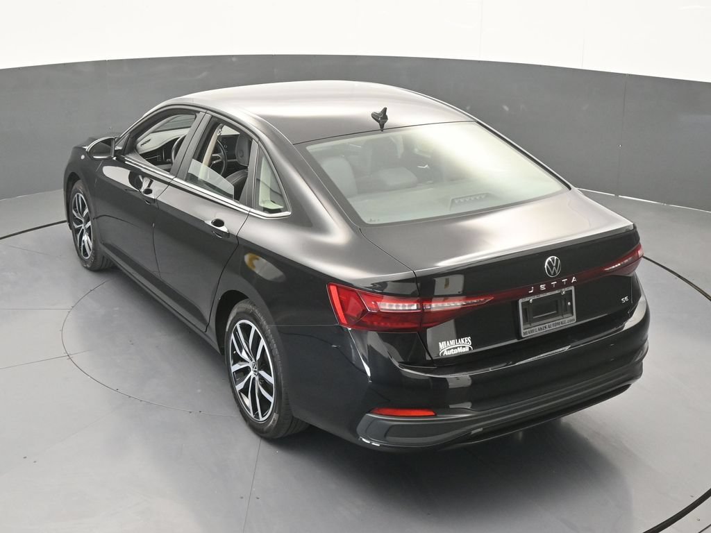 Used 2025 Volkswagen Jetta SE FWD image 46