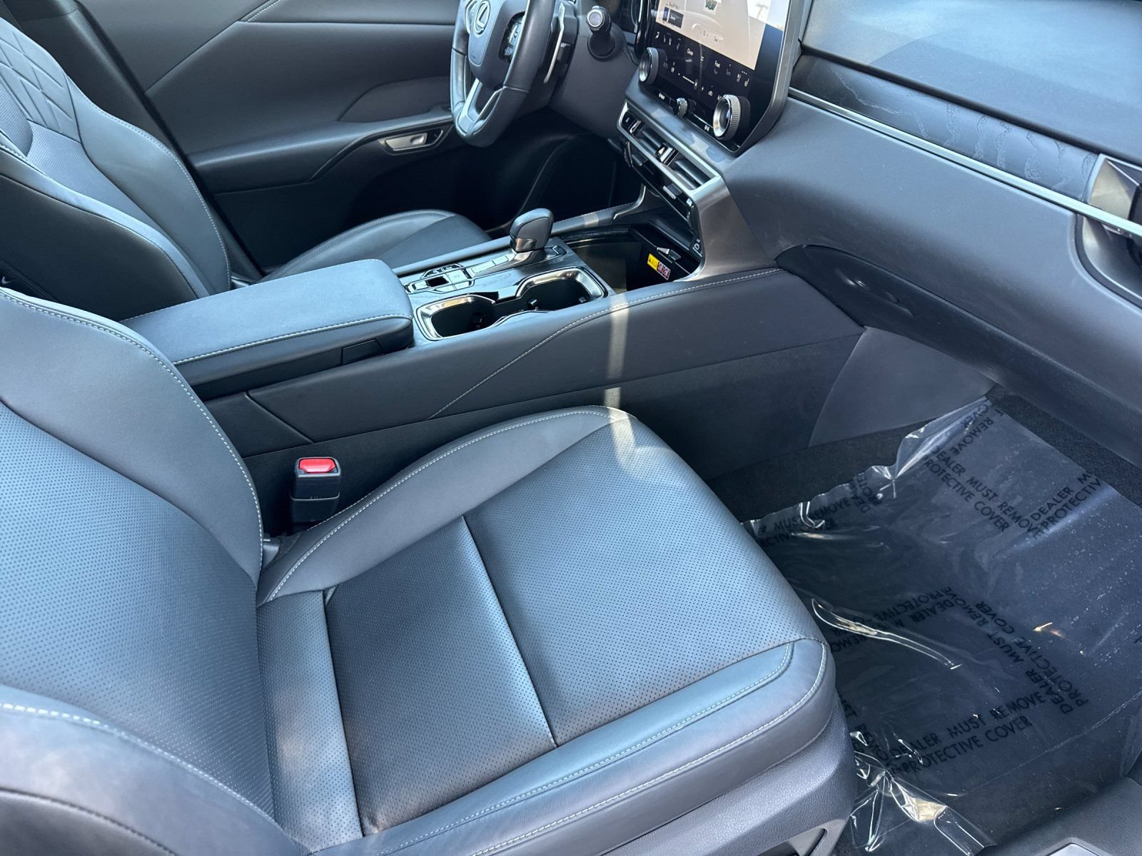 Used 2023 Lexus RX 350 Premium w/ Cold Area Package AWD/4WD image 15
