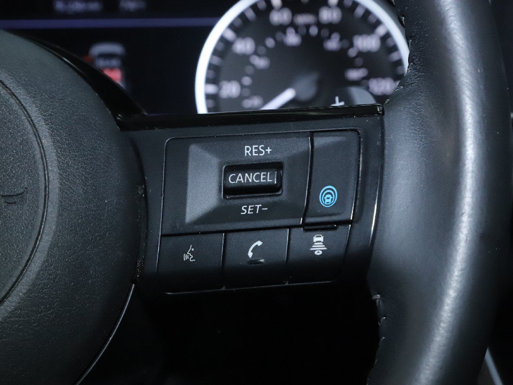 Used 2023 Nissan Rogue SL AWD/4WD image 23