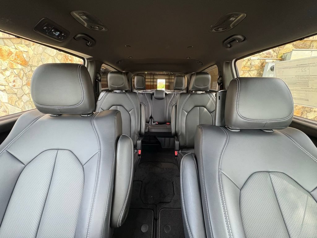 New 2026 Chrysler Pacifica Select FWD image 36