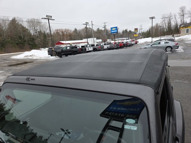 Used 2021 Jeep Wrangler Sport S image 29