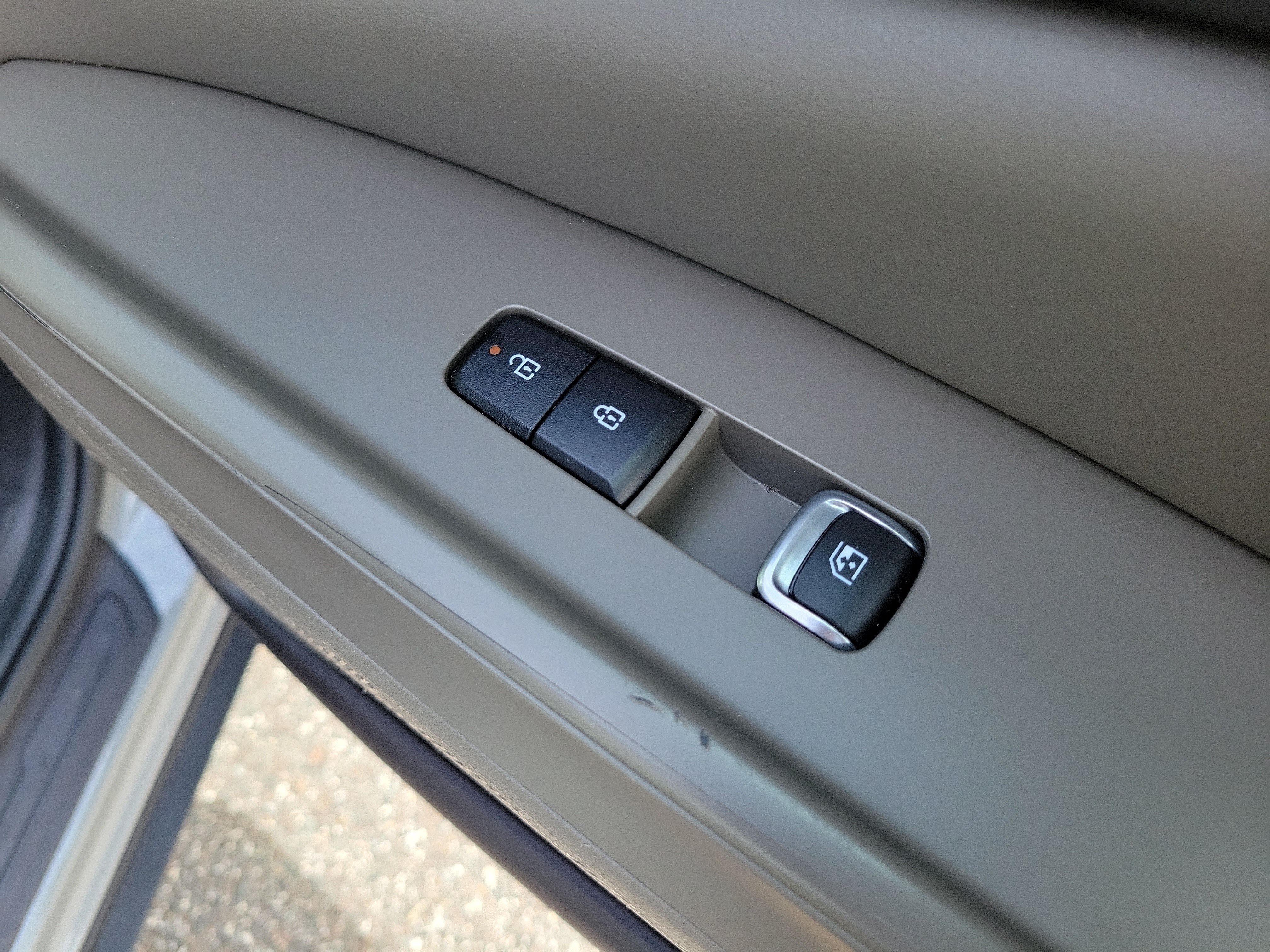 Certified 2025 Kia Carnival EX FWD image 11