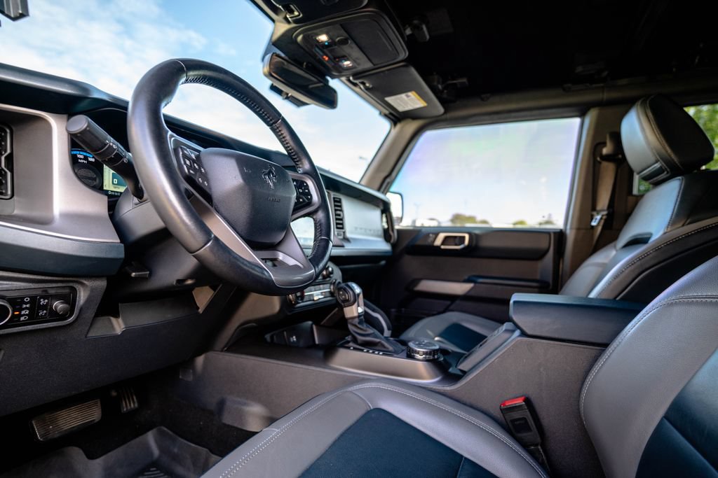 Used 2023 Ford Bronco Outer Banks AWD/4WD image 5