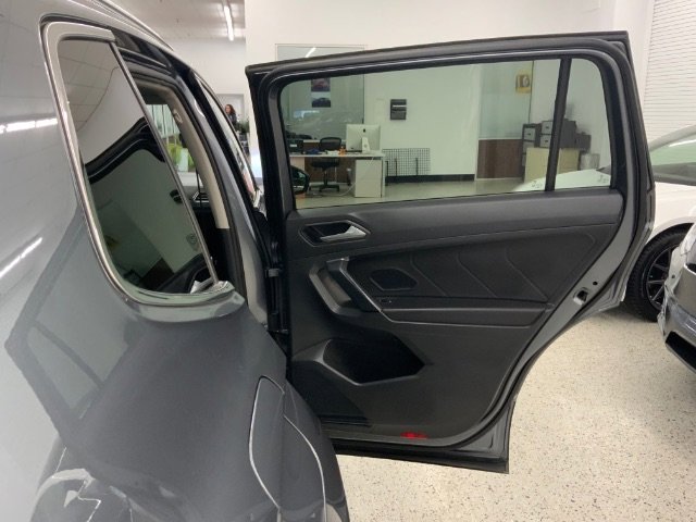 Used 2019 Volkswagen Tiguan SEL Premium image 33