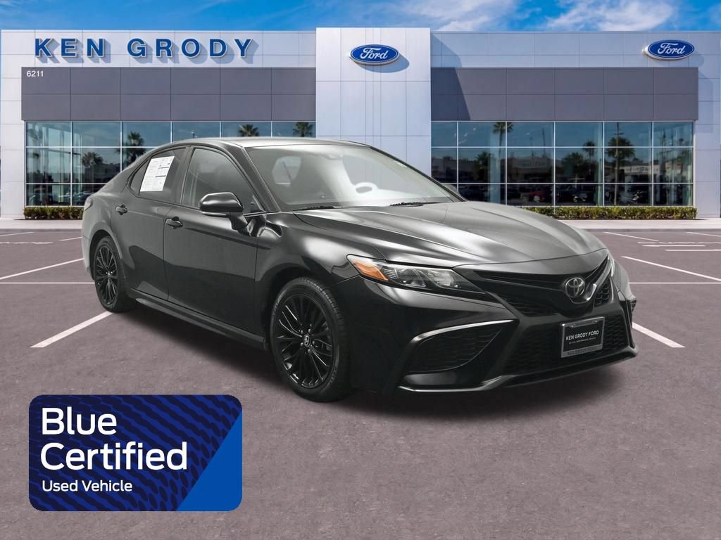Used 2021 Toyota Camry SE w/ Convenience Package FWD image 1