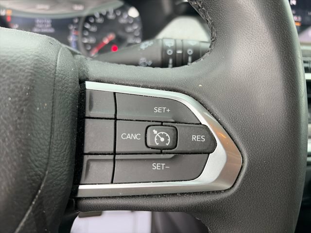 Used 2024 Jeep Compass Latitude AWD/4WD image 14