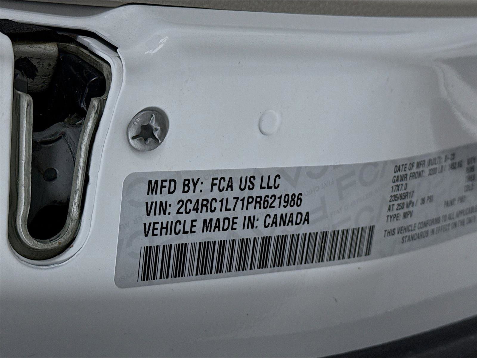 Used 2023 Chrysler Pacifica Touring-L image 22