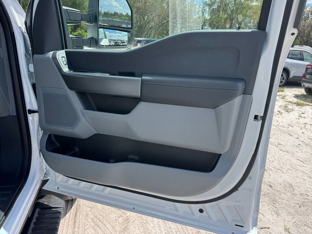 New 2026 Ford F550 4x4 Regular Cab Super Duty image 22