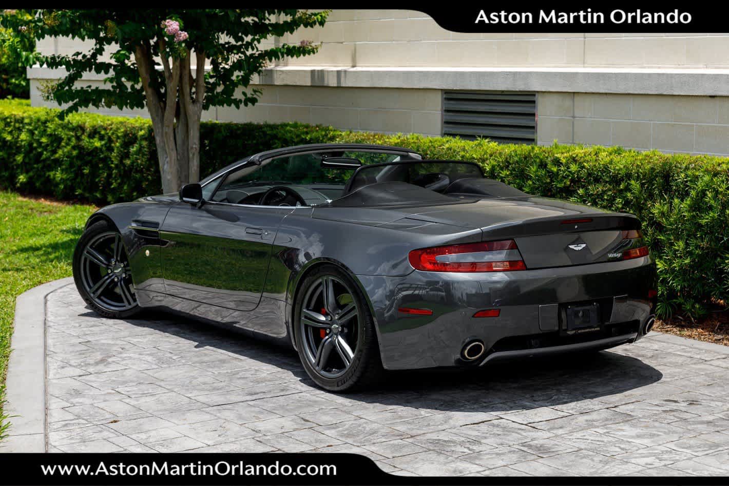 Used 2009 Aston Martin V8 Vantage Roadster RWD image 2