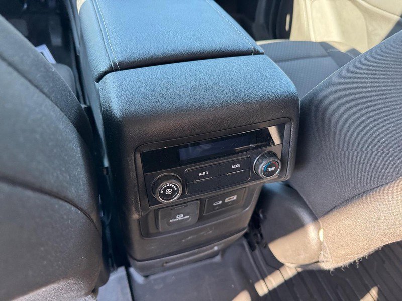 Certified 2023 GMC Acadia SLE w/ Driver Convenience Package image 12