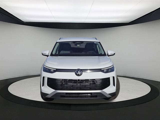 New 2026 Volkswagen Tiguan SE image 2