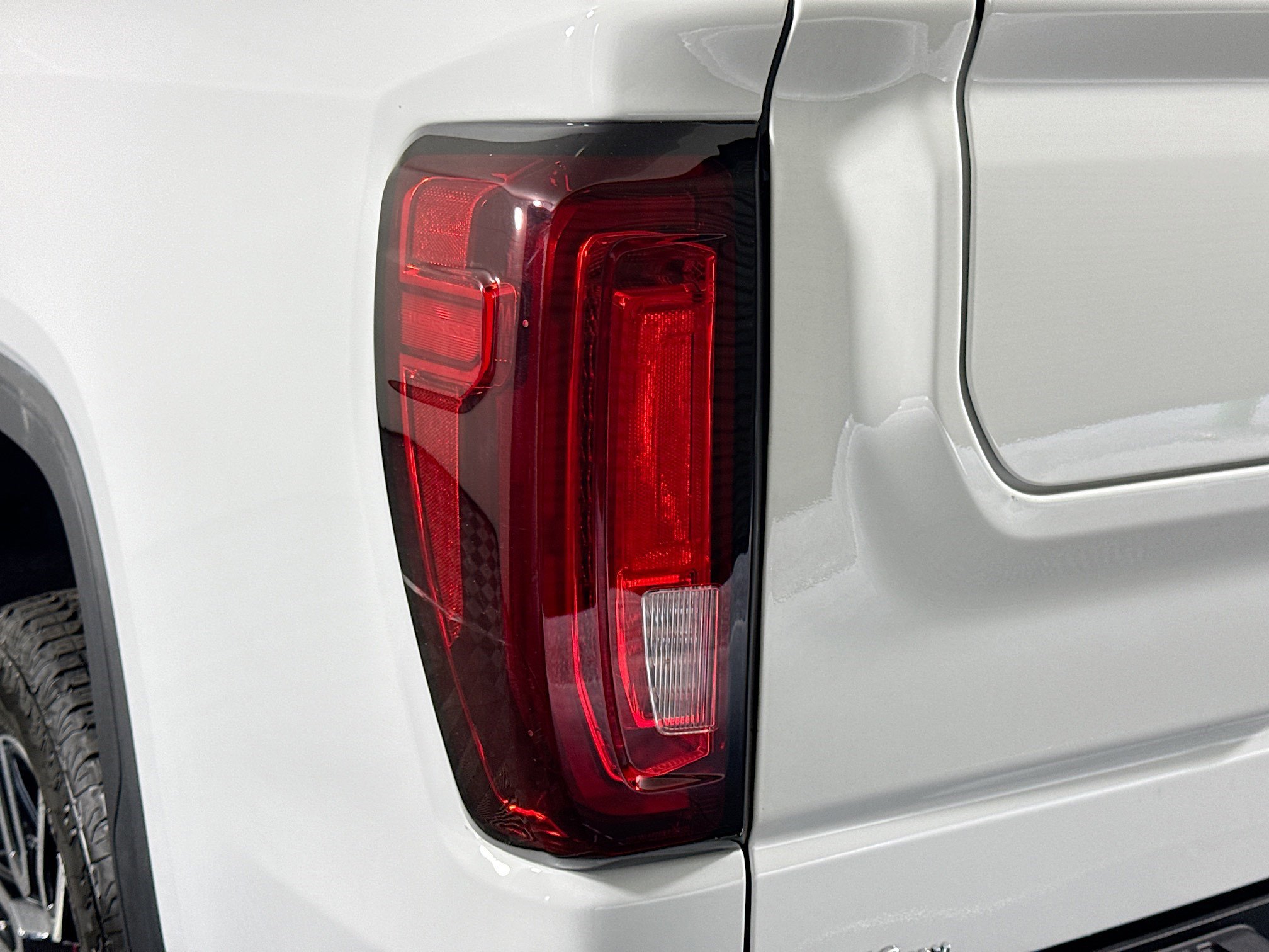 Used 2025 GMC Sierra 1500 AT4 w/ AT4 Premium Package image 36